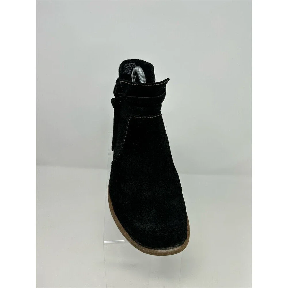 Børn Women's Black Suede Ankle Booties Side Zip Buckle Comfort Lug Sole Size 7.5